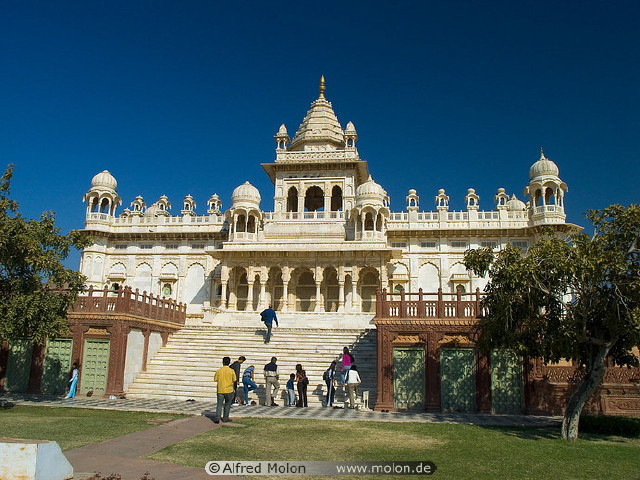 img0032.jpg