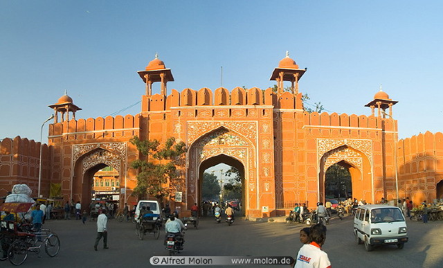 img0057.jpg