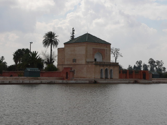 img0011.jpg