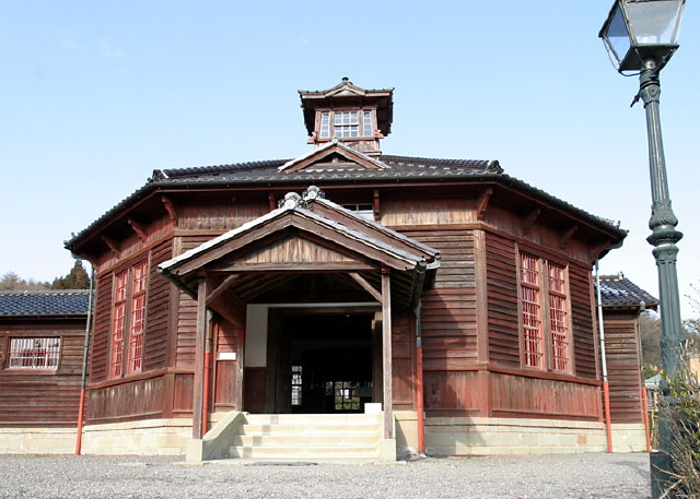 img0004.jpg