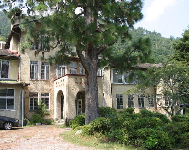 img0004.jpg