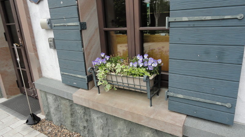 img0008.jpg